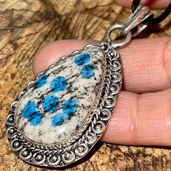 Raindrop K2 Azurite Granite Pendant 2 1/4” - Picture 4 of 12